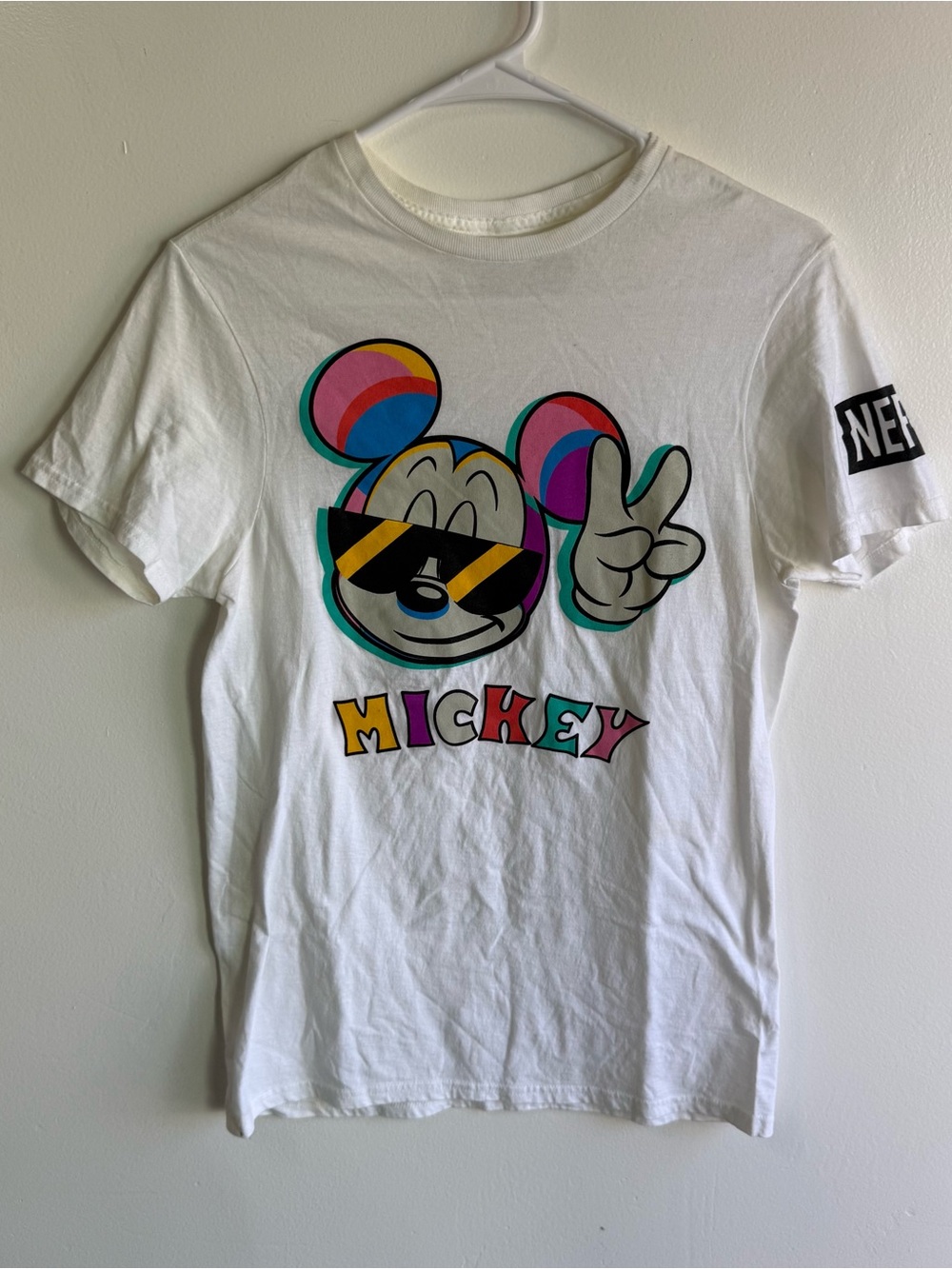 Disney x NEFF Men’s Mickey Mouse Collab Retro Neon Short Sleeve Tee size Small